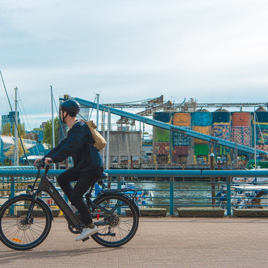 WATERFRONT HOTEL BIKE RENTALS IN VANCOUVER