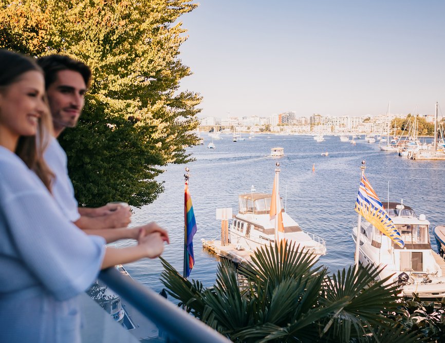 spring hotel deals vancouver